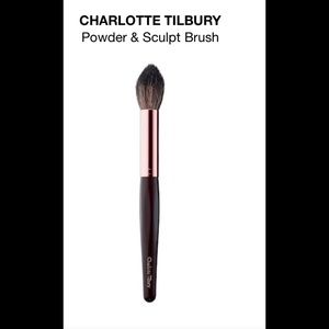 Charlotte Tilbury powder & sculpt brush